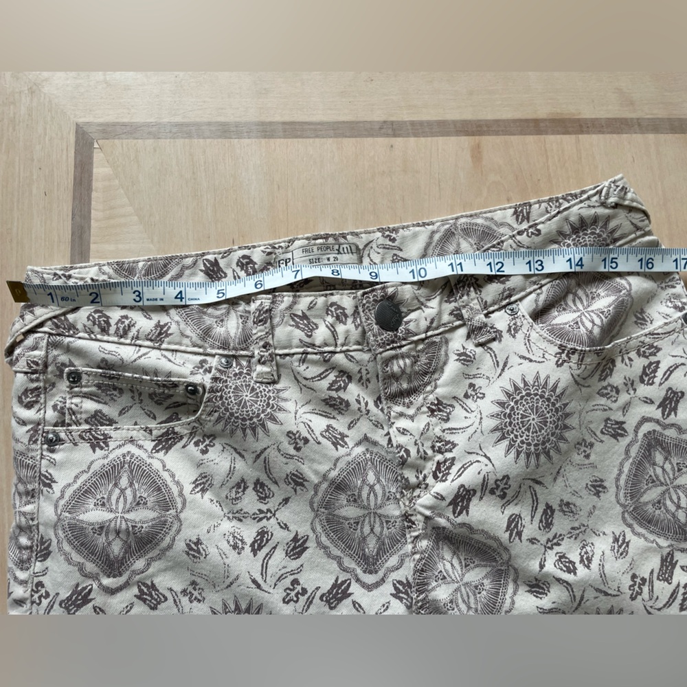 Free People Movement Geometric Print Ankle Jeans Size 29 Patterned - Picture 11 of 11